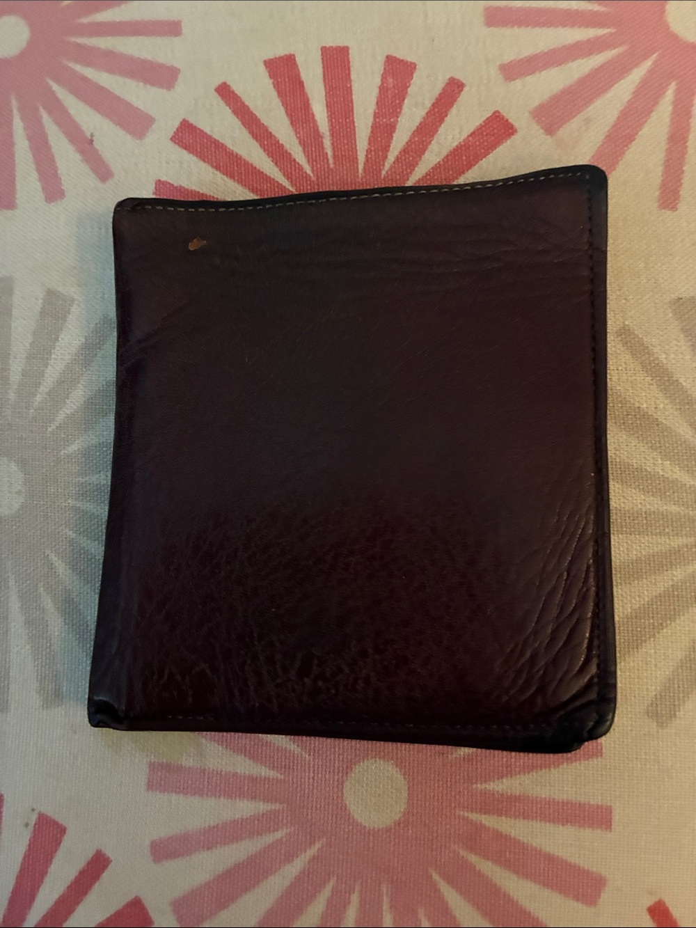 Vintage Prince Gardner Bifold Leather Wallet in Dark Brown. Minimum fading, Firm